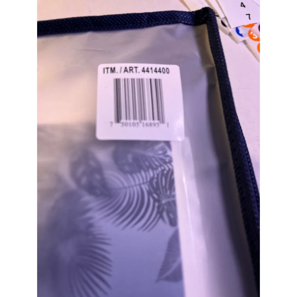 Tommy Bahama Coastal Cozy Comforter F/Q White NEW Tropical Down Alternative